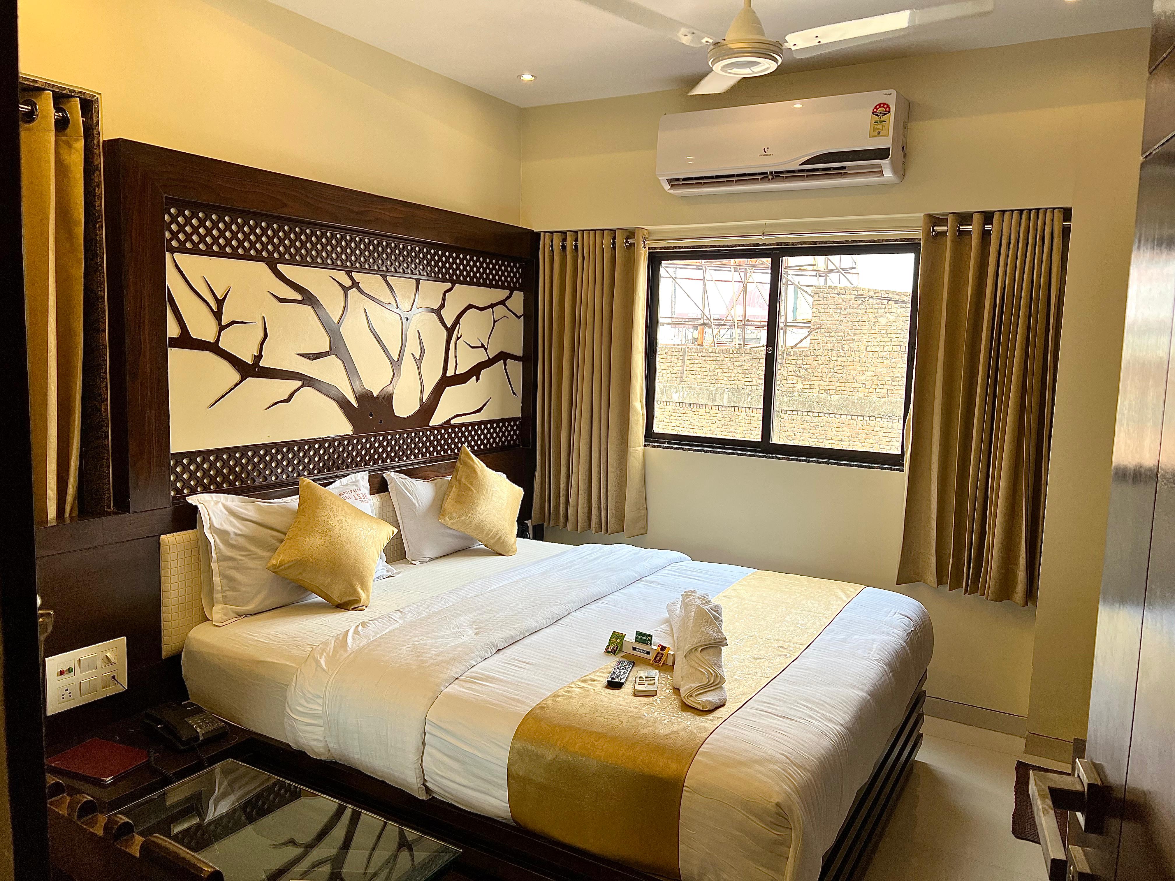 1 x EXECUTIVE ROOM